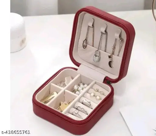 Small Portable Jewelrry case
